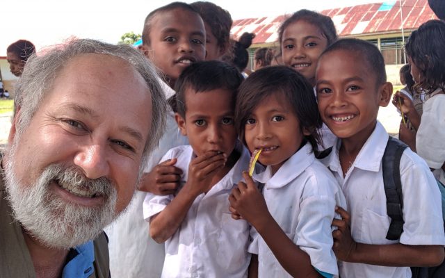 Ir. João Batista em missão no Timor Leste