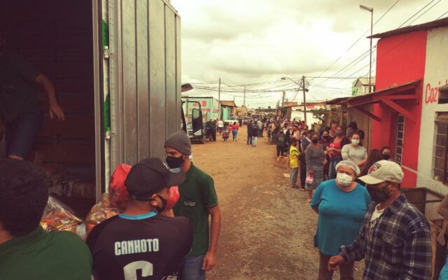 Entrega de doações na Caximba - SOS Vila Torres